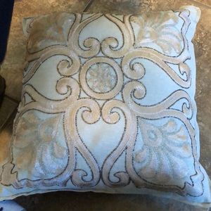Set of 2 Pier 1 decorative pillow barely used